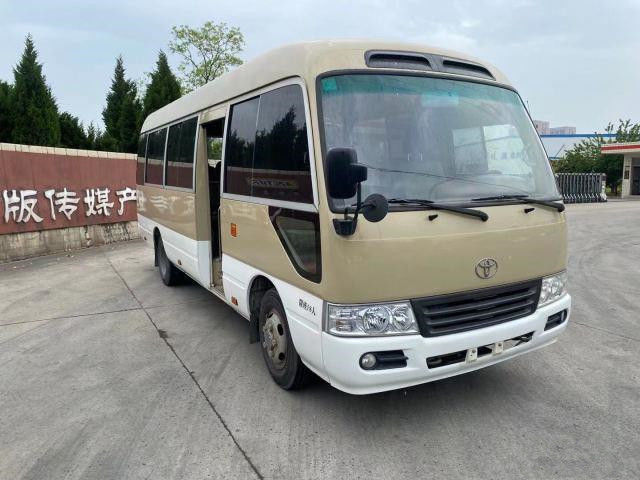 2011 l'autobus de caboteur utilisé de l'an 18 par sièges, LHD a employé Mini Bus Toyota Coaster Bus avec 2TR le moteur à essence, direction gauche