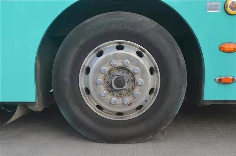 Les sièges utilisés de Zhongtong LCK6950 27/62 d'autobus de ville ont utilisé la boîte de vitesse de l'euro IV Qijiang de Bus 164kw d'entraîneur