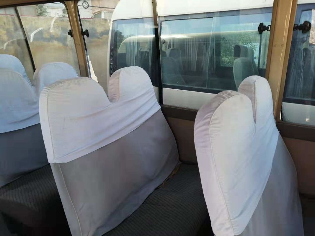 2009 l'autobus de caboteur utilisé de l'an 18 par sièges, l'autobus LHD de caboteur de Toyota a employé Mini Bus With Diesel Engine, direction gauche