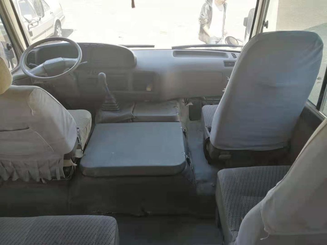 Caboteur japonais de marque d'autobus de caboteur utilisé par autobus de passager utilisé bas par kilomètre d'entraînement de main gauche du moteur diesel 1HZ 23-29seats