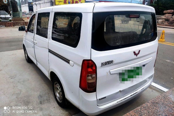2016 commande du carburant LHD de Mini Bus Used Cars Gasoline de voiture d'occasion de Wuling de sièges de l'an 7