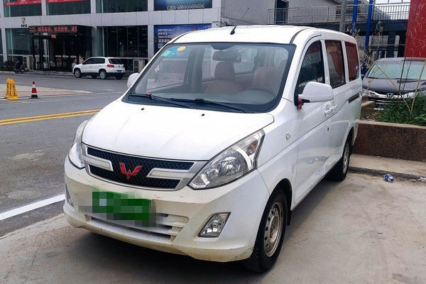2016 commande du carburant LHD de Mini Bus Used Cars Gasoline de voiture d'occasion de Wuling de sièges de l'an 7