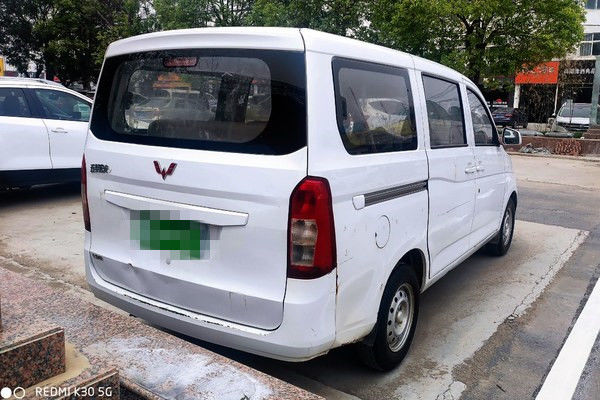 2016 commande du carburant LHD de Mini Bus Used Cars Gasoline de voiture d'occasion de Wuling de sièges de l'an 7