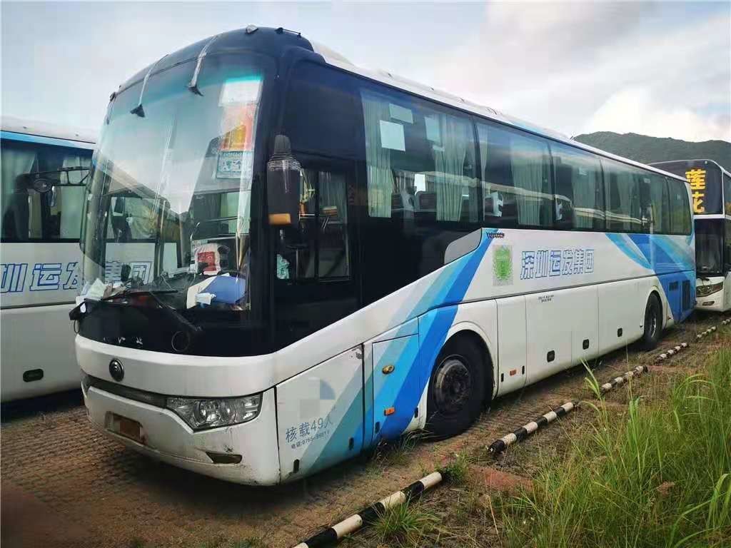 49 sièges l'autobus d'occasion que de 2013 ans a utilisé l'autobus ZK6122HQ de Yutong ont employé le conditionneur de Bus With Air d'entraîneur