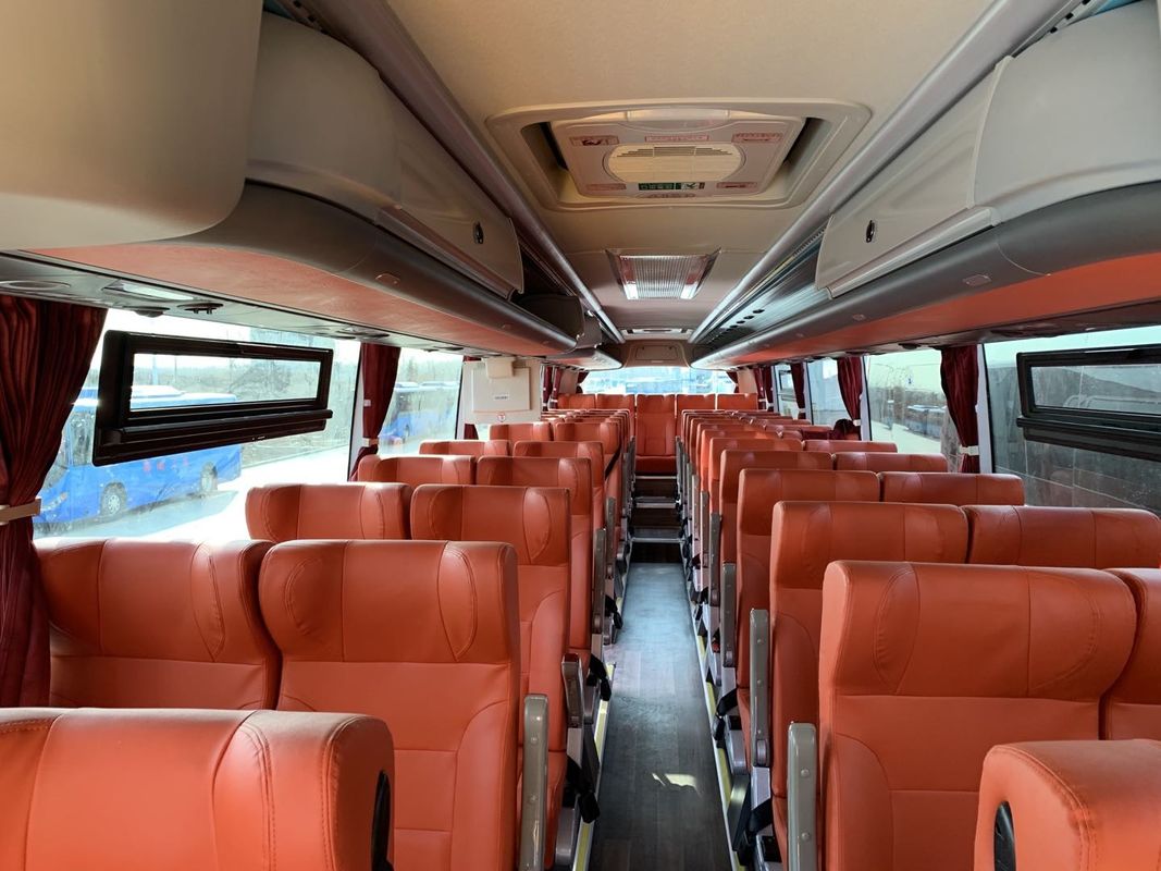 Moteur arrière utilisé de nouveau de l'autobus 56 de l'autobus LCK6128 de Zhongtong de sièges compartiment de portes à deux battants grand