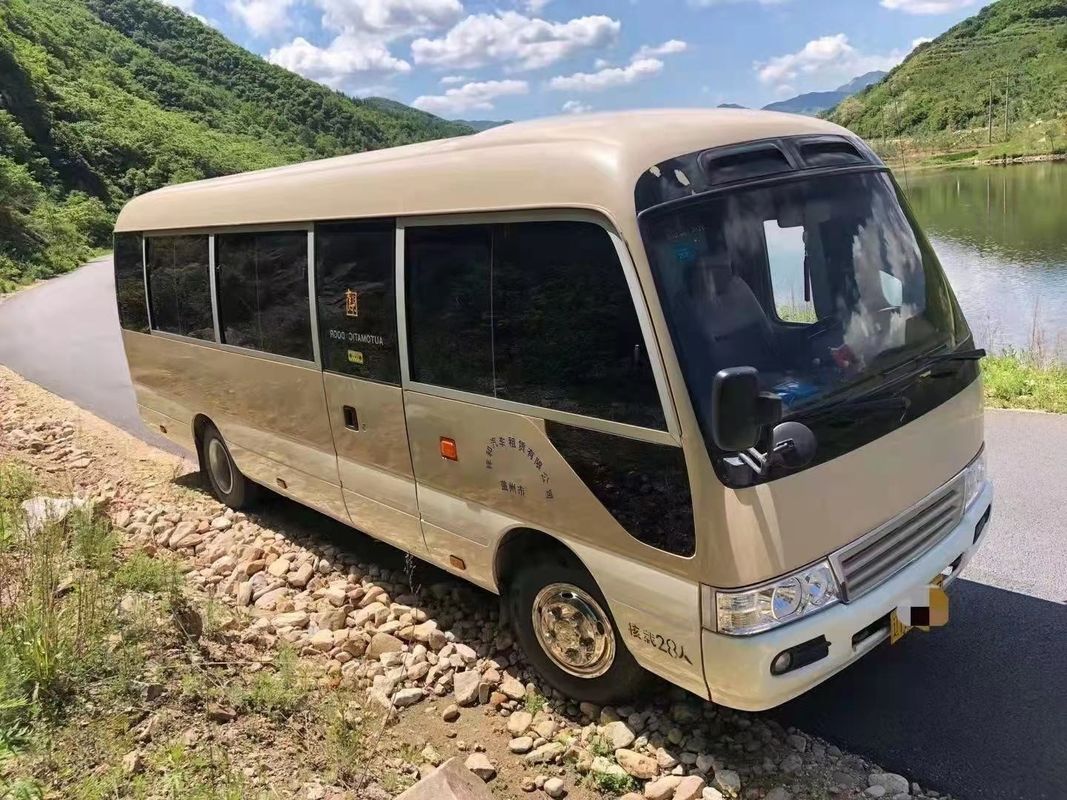 Sièges utilisés du moteur 23/29 de Mini Bus Toyota Coaster 15B utilisés kilomètre d'autobus de passager bas