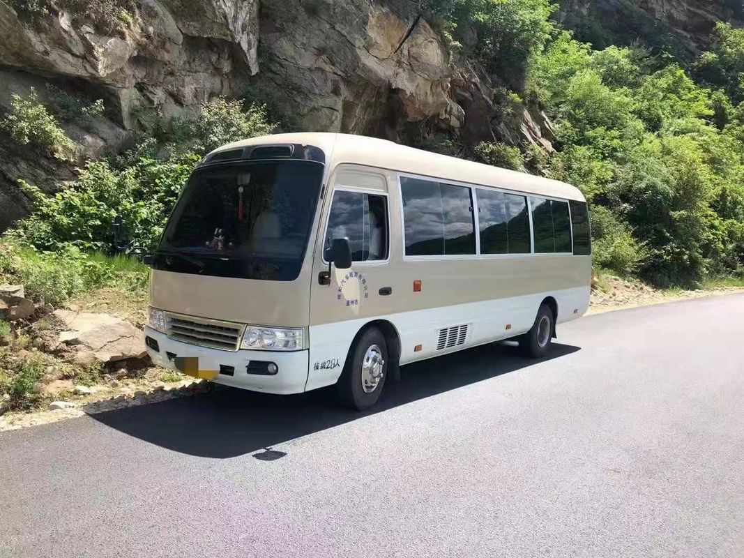 Sièges utilisés du moteur 23/29 de Mini Bus Toyota Coaster 15B utilisés kilomètre d'autobus de passager bas