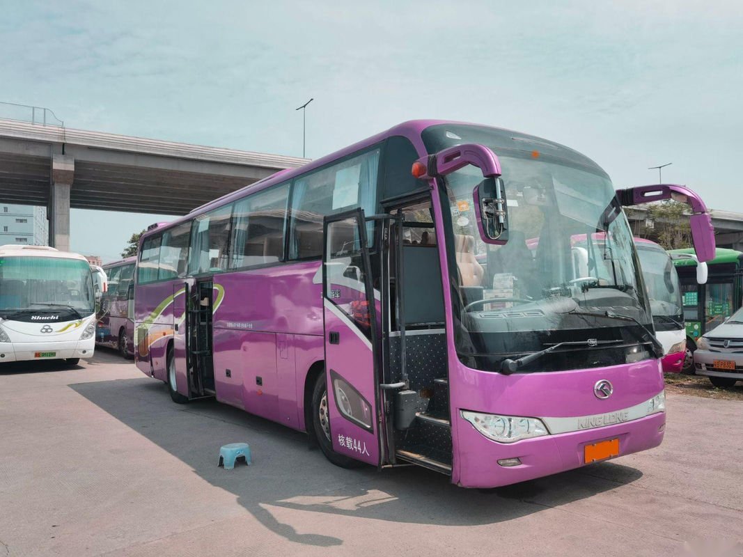 L'autobus utilisé XMQ6117 44 de Kinglong pose le car/bus touristique utilisés par châssis arrière d'airbag de portes à deux battants de moteur