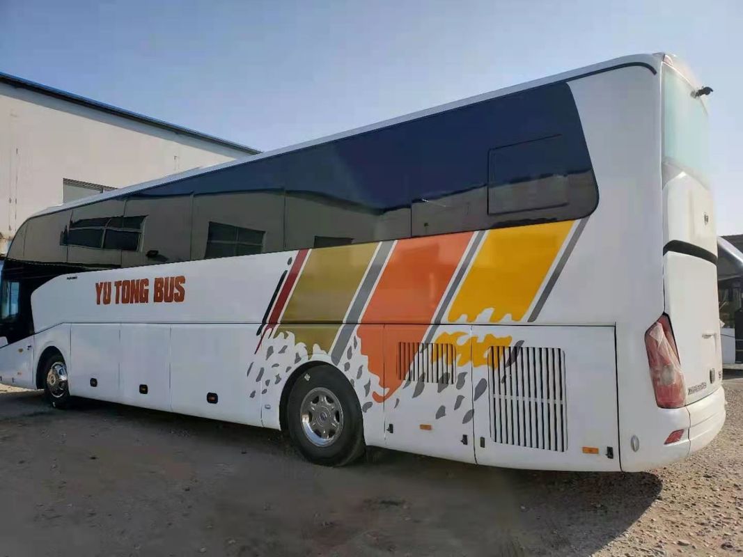 Les portes à deux battants zk6122 de sièges de 2016 ans 51 ont utilisé des autobus de Yutong avec le nouveau kilomètrage du siège 30000km