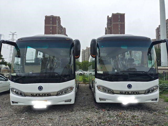 nouveau moteur d'arrière de Bus Low Kilometer Yuchai du car Euro6 du châssis 2020 d'airbag de la marque SLK6903 de Sunlong du bus touristique 38Seats nouveau