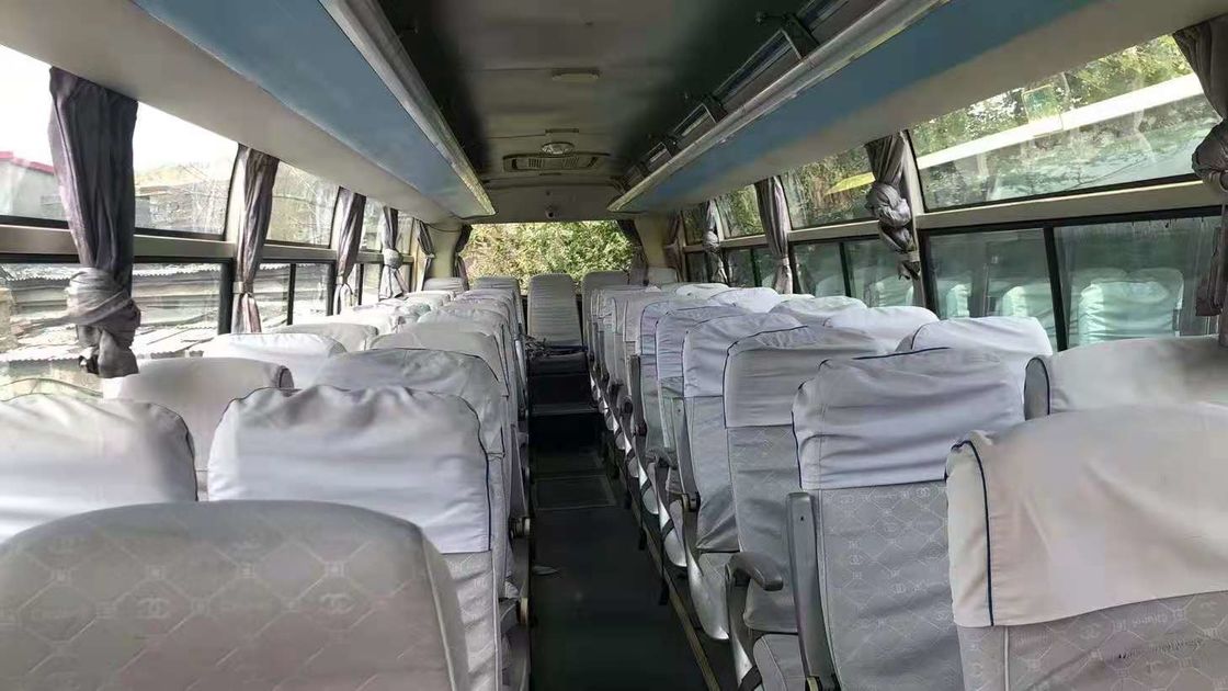 51 entraîneur utilisé par autobus Bus de Yutong utilisé par sièges ZK6107 2012 direction LHD de l'an 100km/H AUCUN accident
