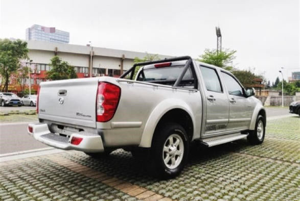 Camion pick-up de luxe de la version GW4D20B 6MT Chine d'UE Vehiculos du moteur diesel 2.0T de COLLECTE de CHANGCHENG à vendre