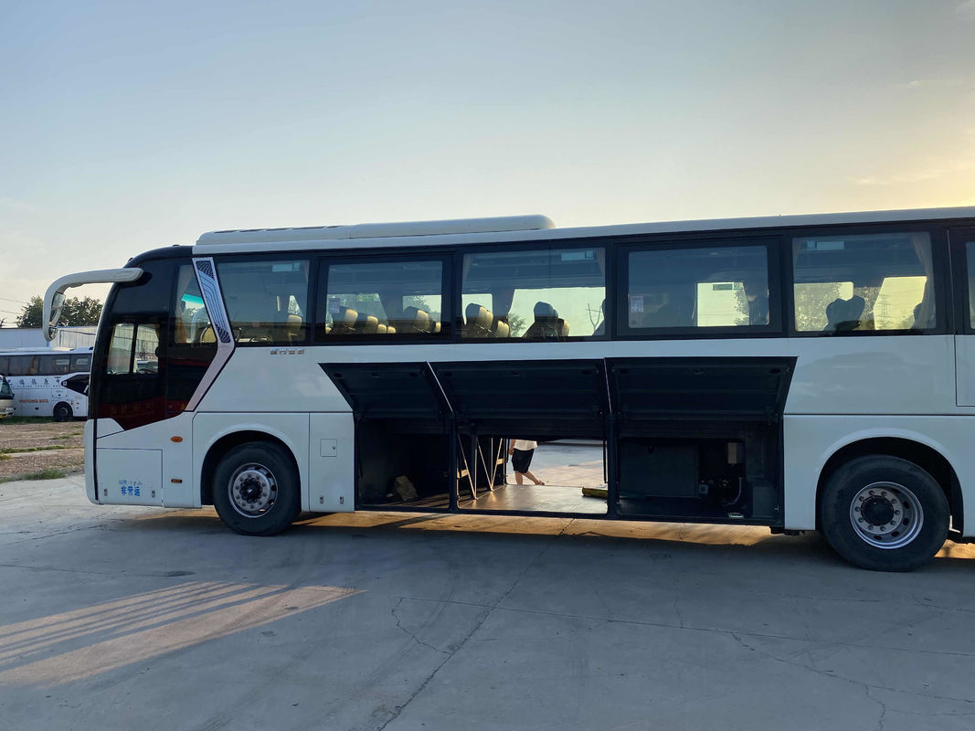 Le nouveau type portes à deux battants de luxe de sièges de Bus Golden Dragon XML6122 52 d'entraîneur a utilisé l'autobus 12meter LHD de passager
