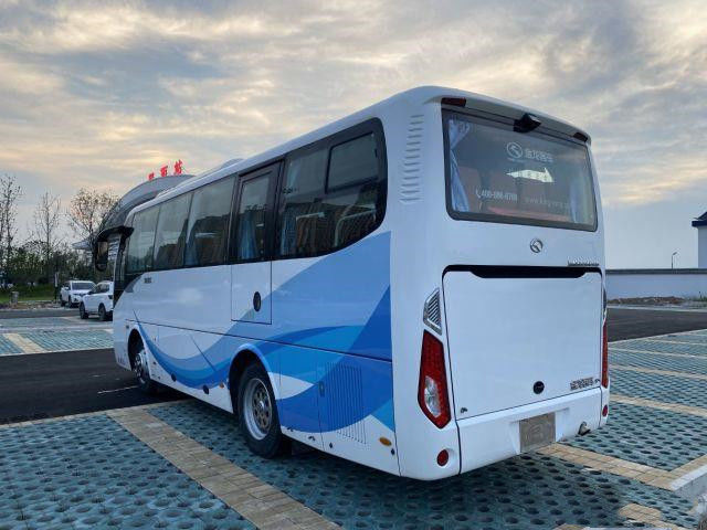Occasion Kinglong a utilisé l'entraîneur Bus 36 sièges la commande que manuelle de main gauche transporte la marque XMQ6829