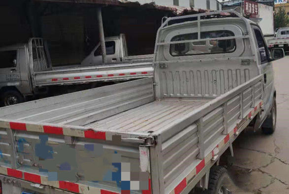 Le camion léger 102HP de cargaison de roues de la marque 6 de Dongfeng pour Africe a employé Mini Dump Truck