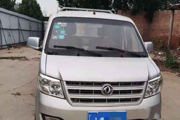 Le camion léger 102HP de cargaison de roues de la marque 6 de Dongfeng pour Africe a employé Mini Dump Truck