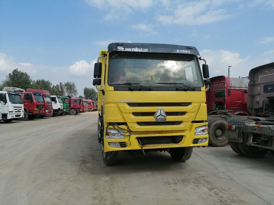 Camion à benne basculante utilisé du camion à benne basculante SINOTRUK HOWO 6x4 Tipper Trucks Sale au Ghana à vendre le camion à benne basculante utilisé bon marché