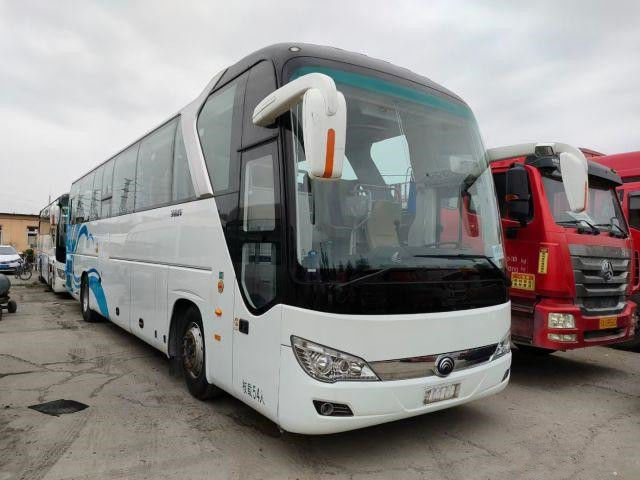 2018 autobus LHD de Yutong utilisé de l'an 54 par sièges orientant le conditionneur de Bus With Air d'entraîneur utilisé par ZK6122HQ
