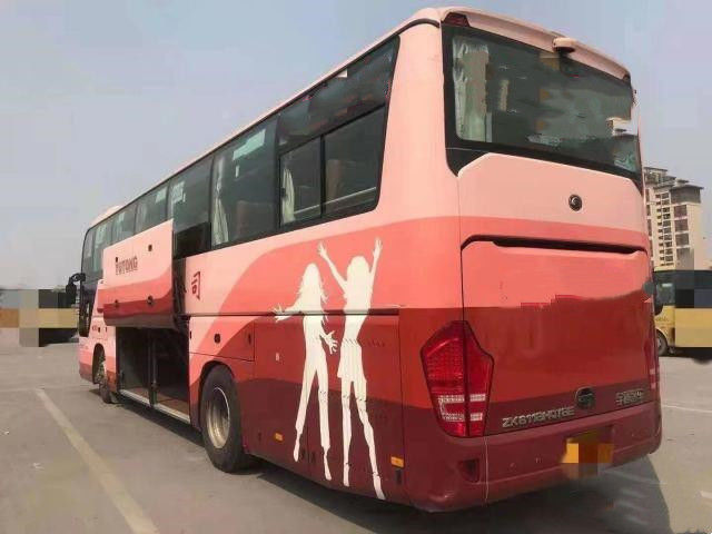 Yutong 39 sièges a utilisé l'autobus l'euro IV que de 2019 ans a utilisé le moteur arrière 336kw de Buses ZK6118 Weichai d'entraîneur