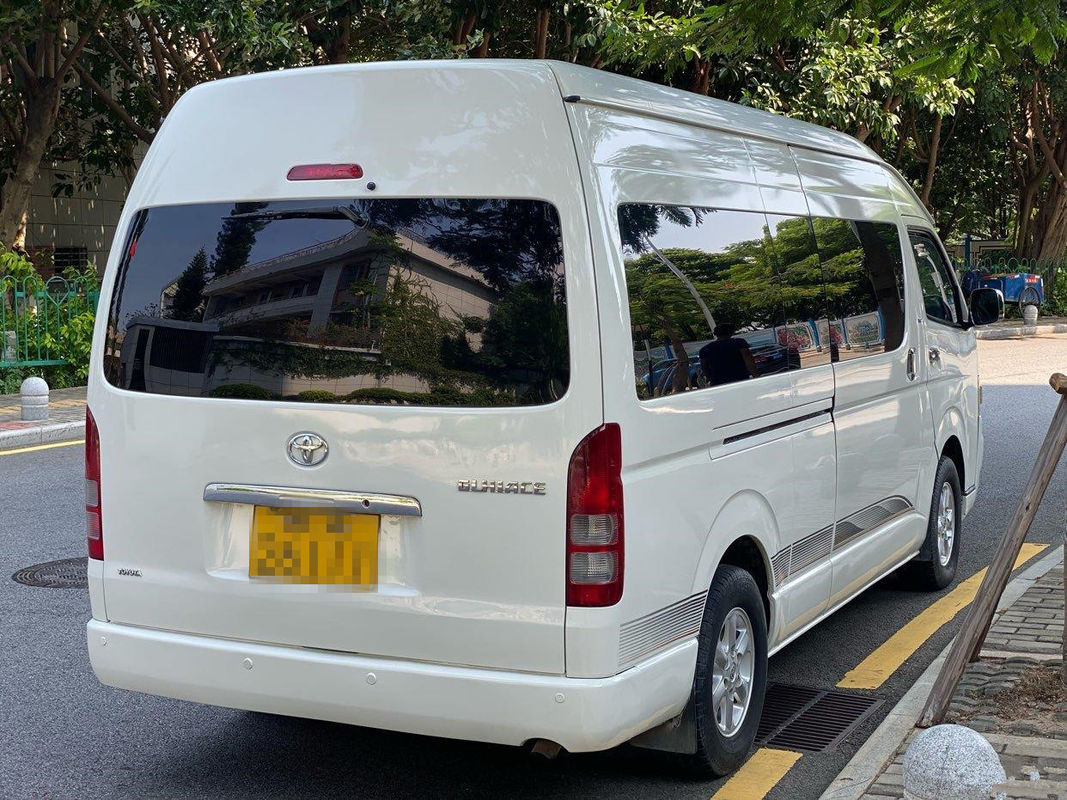 Le haut toit des sièges Toyota utilisée par essence Hiace de 2005 ans 13 a employé Mini Bus Automatic Transmission
