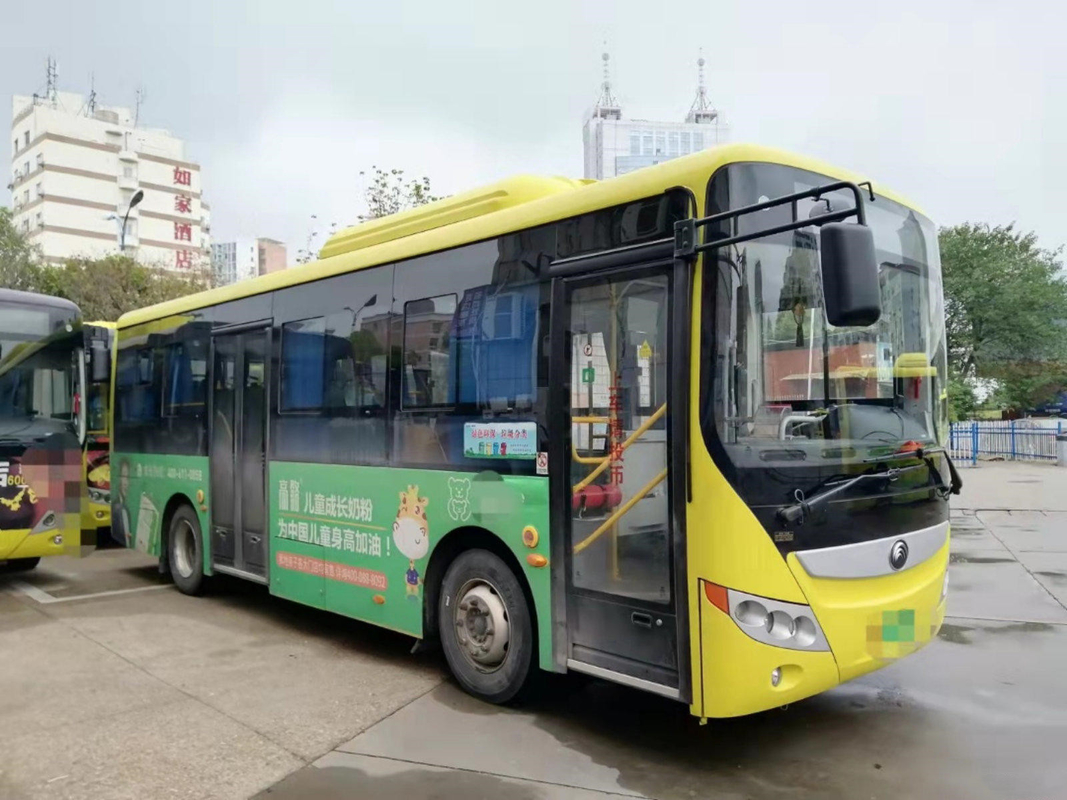 Autobus électrique ZK6815 de ville de Yutong -Yota aux autobus et aux cars  d'énergie de substitution de Seaters de l'autobus 15 de Hiace 53 sièges