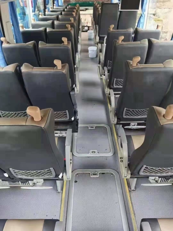 L'autobus utilisé 2018 par ans Yutong a employé la couleur d'or diesel de soutien a/c de l'autobus Zk6122 50 Seat Lhd de voyage