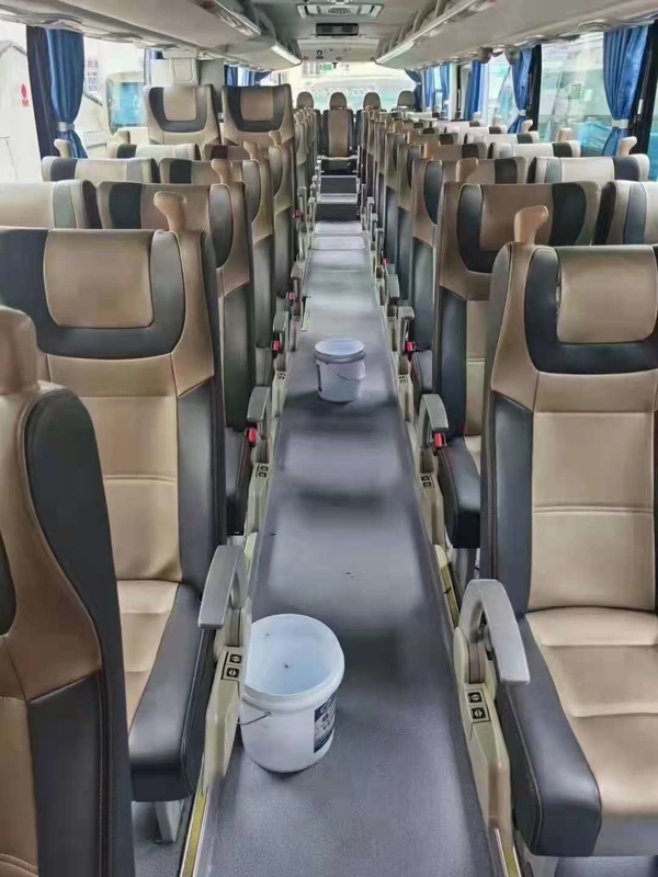 L'autobus utilisé 2018 par ans Yutong a employé la couleur d'or diesel de soutien a/c de l'autobus Zk6122 50 Seat Lhd de voyage