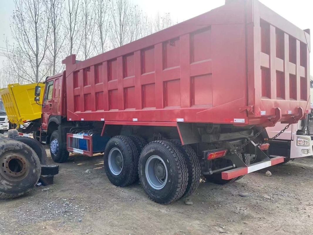 Camion à benne basculante utilisé de Howo 6*4 conduisant l'euro modèle 2 de la manière WD615.47 de Right Hand Driving