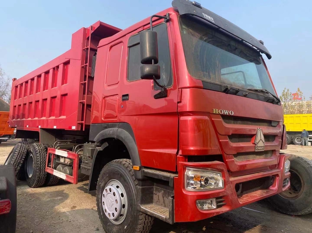 Camion à benne basculante utilisé de Howo 6*4 conduisant l'euro modèle 2 de la manière WD615.47 de Right Hand Driving