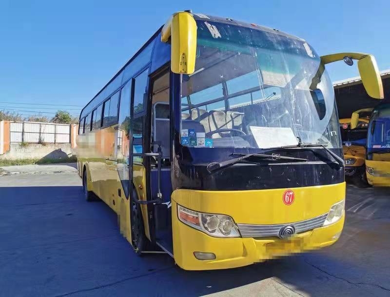 60 sièges 2013 moteur Yutong d'arrière de l'autobus utilisé par an Zk6110 ont utilisé l'entraîneur Company Commuter Bus