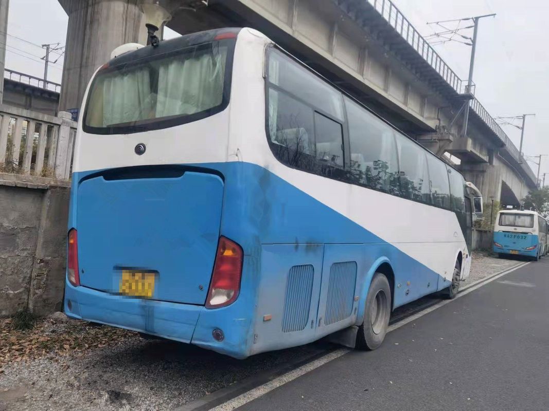 51 entraîneur utilisé par autobus Bus de Yutong utilisé par sièges ZK6110 2010 ans orientant des moteurs diesel de RHD