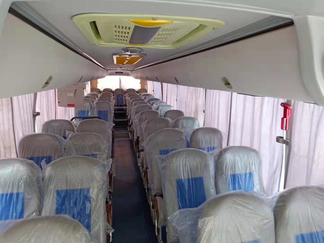52 autobus de Bus Used Yutong ZK6127 d'entraîneur utilisé par sièges 2015 direction du moteur diesel RHD d'an