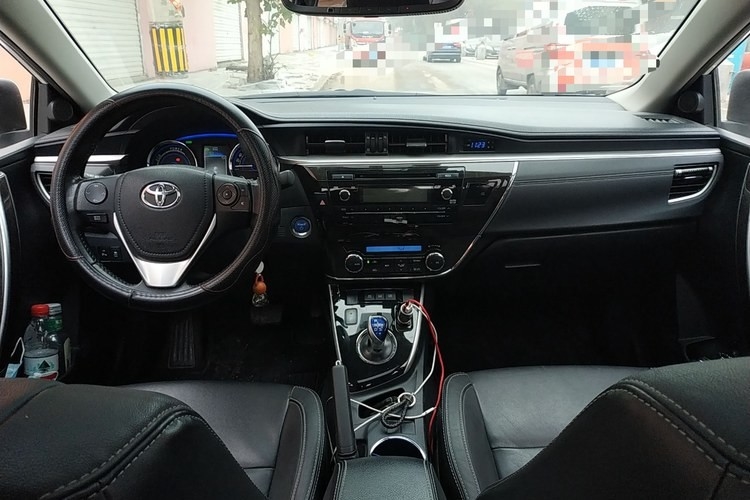 Voitures électriques à grande vitesse utilisées de voiture de Corolla avec la voiture blanche de berline de portes de la couleur 4 de sièges du pionnier 5 de Corolla 2021 1.2T S-CVT