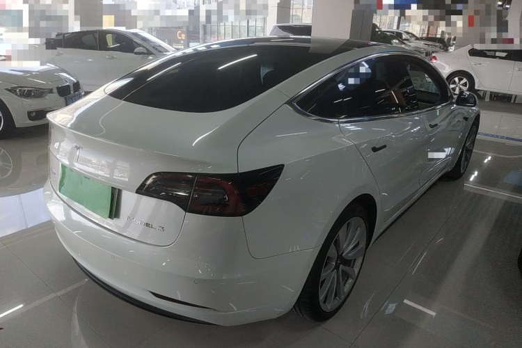 Véhicules chinois de New Energy d'occasion de meilleur avec 5 sièges et 5 portes