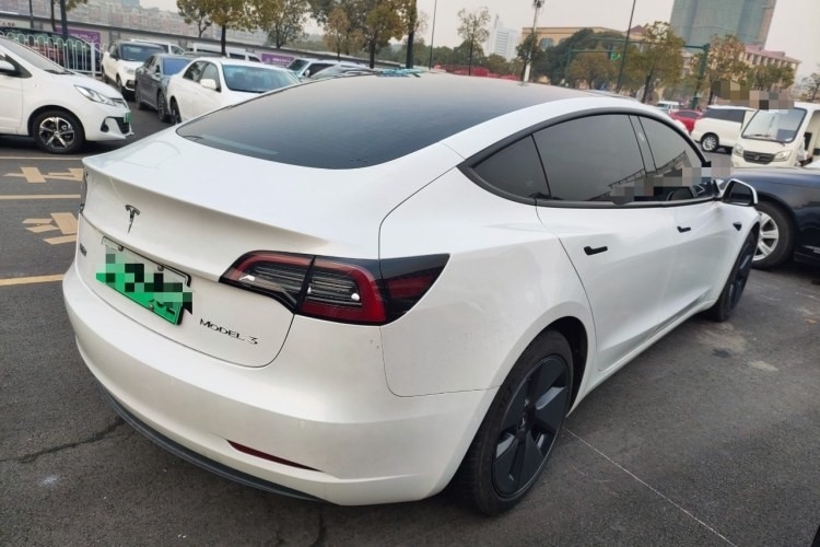 Sièges à grande vitesse de roues de la berline 4 de voitures de véhicule électrique de New Energy 5 4 portes