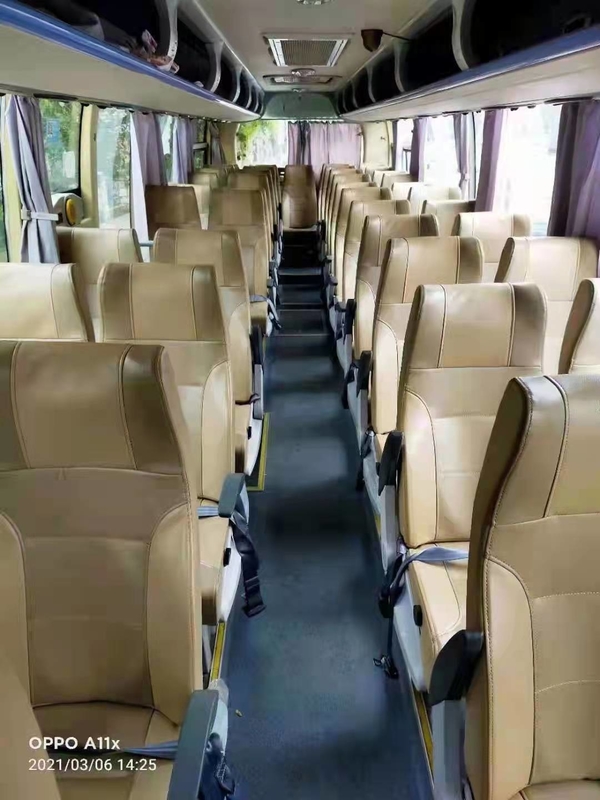 49 sièges 2014 porte à deux battants Yutong de l'autobus utilisée par an Zk6110 ont utilisé l'entraîneur Company Commuter Bus