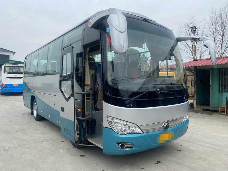35 sièges l'autobus utilisé 2015 par ans Zk6816 Yutong ont utilisé le moteur d'arrière de Company Commuter Bus d'entraîneur