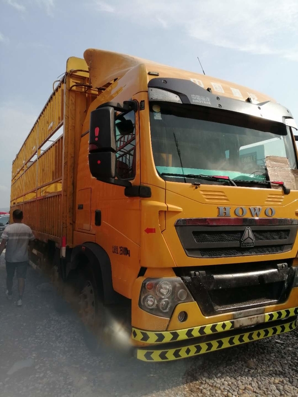 Camion léger utilisé par rangée simple d'occasion du camion à benne basculante de la cargaison 280HP 6*2 T5G