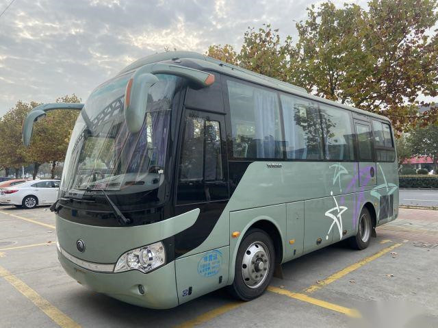 L'entraîneur de luxe Bus Used City transporte avec la pleine installation les passagers que diesel utilisés transporte d'occasion l'entraîneur Buses de LHD