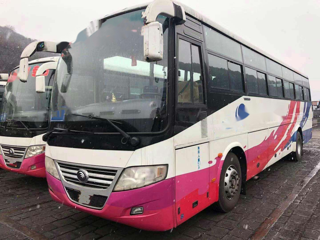 La ville de passager utilisée par autobus interurbains d'occasion de visite de Yutong de longs transporte l'entraîneur diesel utilisé Buses de LHD