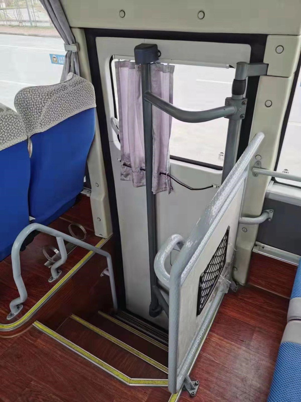 Yutong a employé le transport les véhicules que blancs ont employé 50Seats de fond diesel ont utilisé l'entraîneur Buses