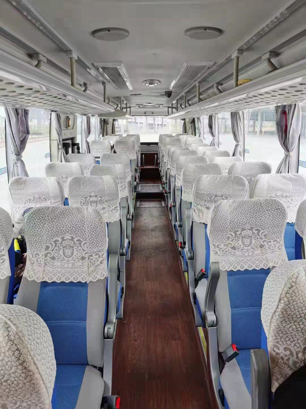 Yutong a employé le transport les véhicules que blancs ont employé 50Seats de fond diesel ont utilisé l'entraîneur Buses