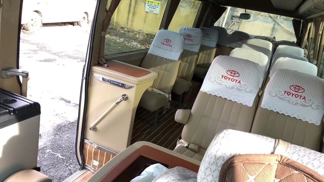 Toyota a utilisé le caboteur que le carburant d'essence de l'autobus 30 a employé Mini Bus 3RZ Front Engine Bus