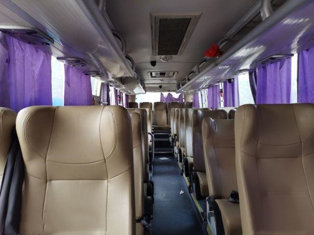 Le tourisme urbain utilisé d'autobus a utilisé le car guidé diesel Buses de l'EURO III de Yuchai de sièges des autobus 41 de LHD