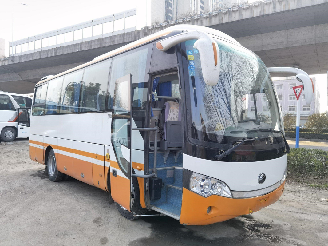 Yutong de luxe d'occasion transporte les 24-35 sièges publics diesel utilisés que la ville transporte l'entraîneur utilisé par LHD Buses In 2014 ans
