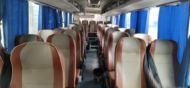 Les bus touristiques utilisés ZK6998 de Yutong ont employé l'année de luxe de 39 de sièges de Yuchai de car diesel de moteur autobus de Buses Used Intercity en 2014