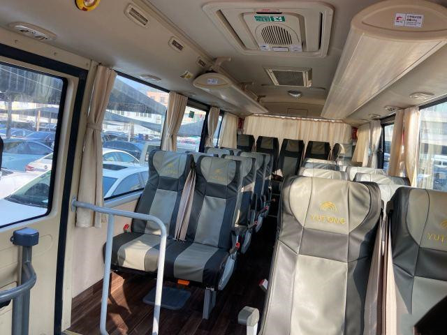 Occasion Yutong ZK6728 transporte le moteur d'or utilisé de Yuchai de couleur transporte l'entraîneur de 28 passagers Bus In 2019 ans