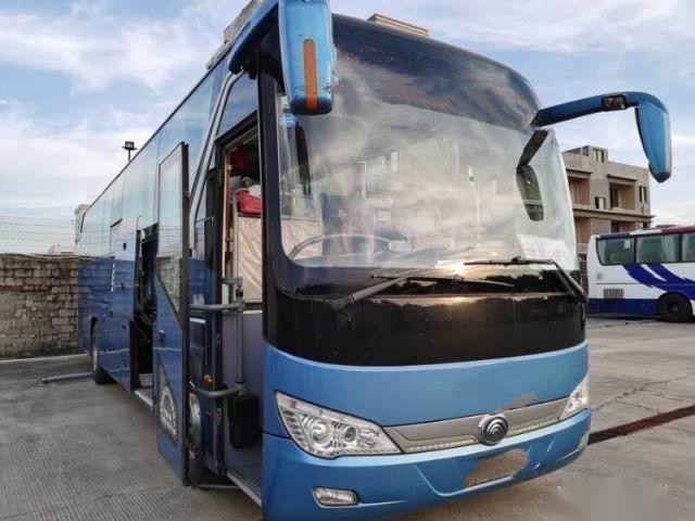 Moteur arrière de direction de Yutong 49 Seat ZK6110 2ème de main d'autobus de portes gauches gauches de la direction deux