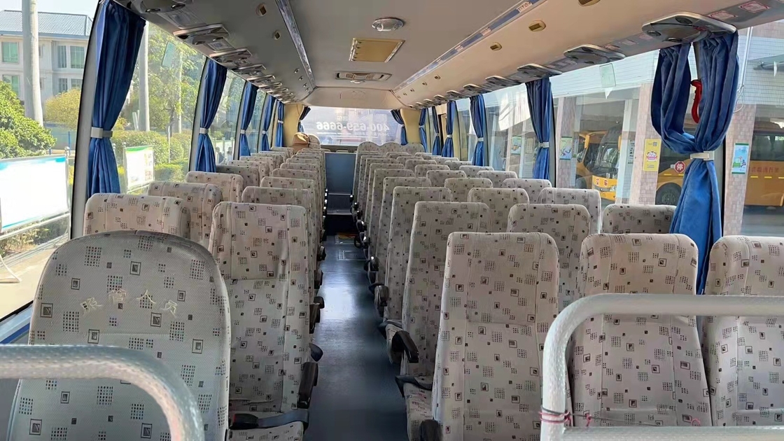 autobus utilisé Cummins Engine d'entraîneur pour l'autobus de yutong autobus de yutong de 2014 sièges de l'an ZK6107 60 à vendre