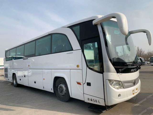 L'entraîneur utilisé par autobus BJ6120 de Foton a employé les portes 2018 de l'autobus 50seats Yuchai 330hp deux de Yutong